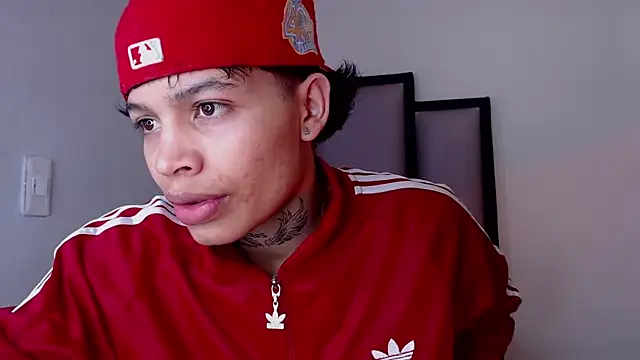 Snapshot of Dogan_Renzo0 chatting on February 18, 2026, 11:50 am Dogan Renzo0 online show from February 18, 2026, 11:50 am