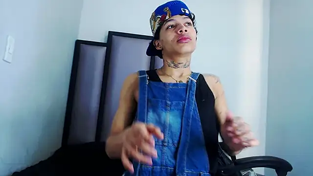 Snapshot of Dogan_Renzo0 chatting on February 27, 2026, 2:06 pm Dogan Renzo0 online show from February 27, 2026, 2:06 pm