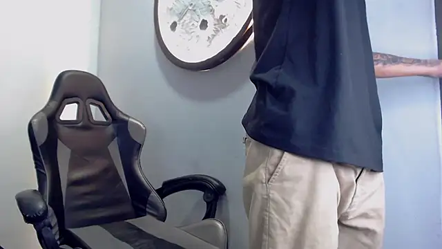 Snapshot of Dogan_Renzo0 chatting on March 3, 2026, 11:27 am Dogan Renzo0 online show from March 3, 2026, 11:27 am