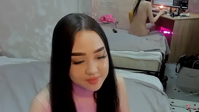 Snapshot of NaomiKim_ chatting on February 21, 2026, 1:34 pm NaomiKim online show from February 21, 2026, 1:34 pm