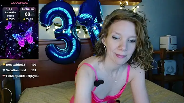 Daisy Lovely online show from February 25, 2026, 4:33 am