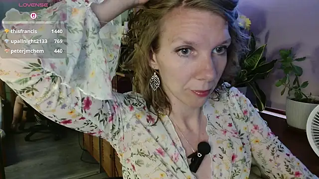 Daisy Lovely online show from July 13, 2026, 4:15 am