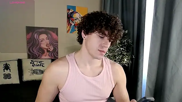 Snapshot of TylerGibson chatting on May 12, 2026, 3:25 am TylerGibson online show from May 12, 2026, 3:25 am