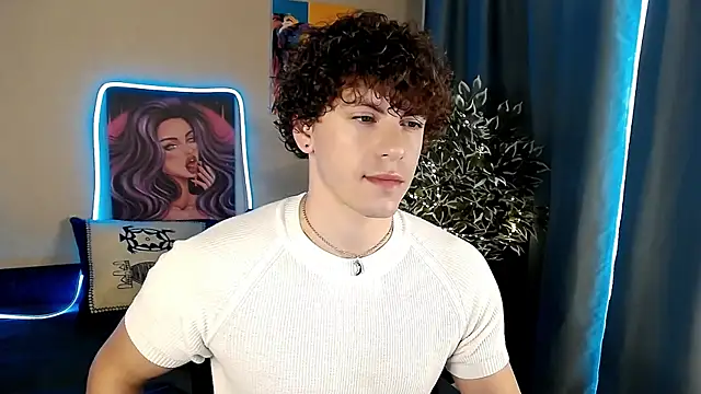 Snapshot of TylerGibson chatting on May 14, 2026, 5:47 am TylerGibson online show from May 14, 2026, 5:47 am