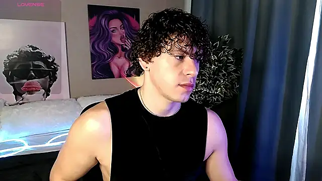 Snapshot of TylerGibson chatting on June 3, 2026, 4:04 am TylerGibson online show from June 3, 2026, 4:04 am