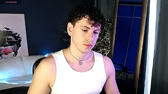 Snapshot of TylerGibson chatting on June 19, 2026, 8:51 am TylerGibson online show from June 19, 2026, 8:51 am