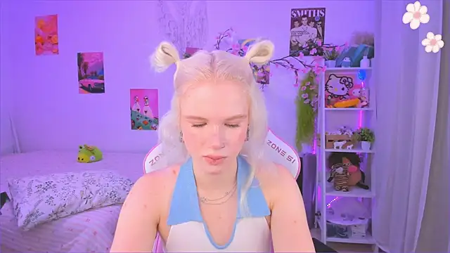 Mia WaterFall online show from August 2, 2026, 3:27 am