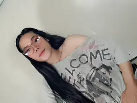 Urhotfucking veronica1 online show from April 3, 2026, 11:52 am