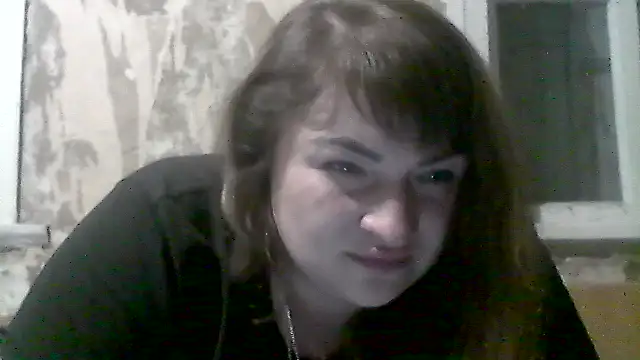Snapshot of AllinaKis chatting on June 18, 2026, 8:35 pm AllinaKis online show from June 18, 2026, 8:35 pm
