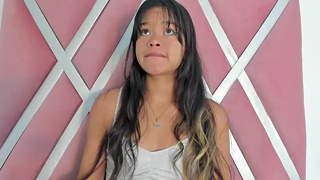 victoriavelasquez  online show from February 15, 2026, 9:30 am