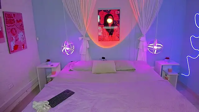 naomi campell online show from February 27, 2026, 7:25 pm