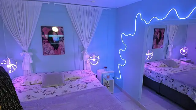 naomi campell online show from March 10, 2026, 7:19 pm