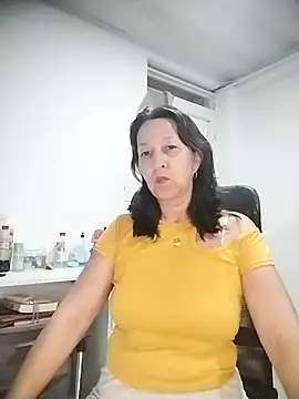 Snapshot of RosseLaure chatting on August 1, 2026, 1:16 am RosseLaure online show from August 1, 2026, 1:16 am