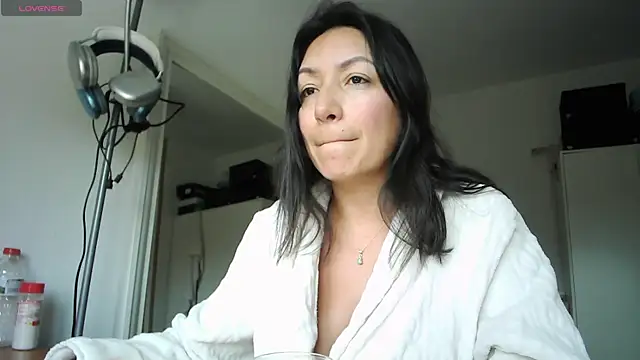 Yulian Milf online show from June 11, 2026, 12:36 pm