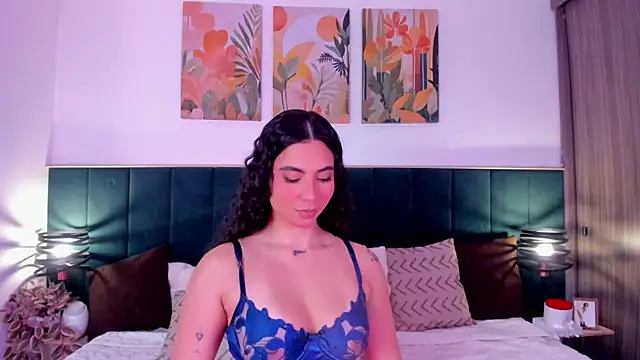 IrinaBlanc online show from May 24, 2026, 3:44 am