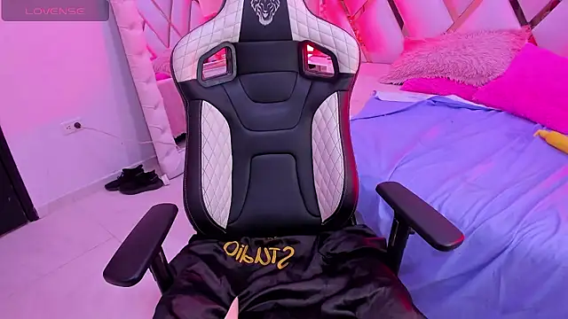 Snapshot of tatiana__ayala chatting on February 20, 2026, 6:26 am tatiana ayala online show from February 20, 2026, 6:26 am