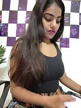 Snapshot of Alisha_Babyy chatting on May 13, 2026, 4:32 am Alisha Babyy online show from May 13, 2026, 4:32 am