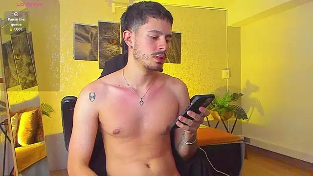 Nils saintt online show from March 12, 2026, 4:07 am