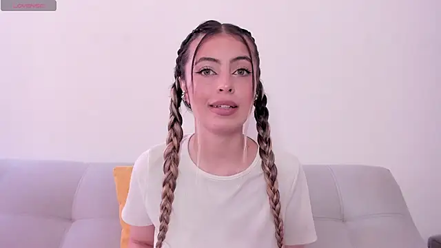 Fernanda aaaa online show from June 12, 2026, 3:11 pm