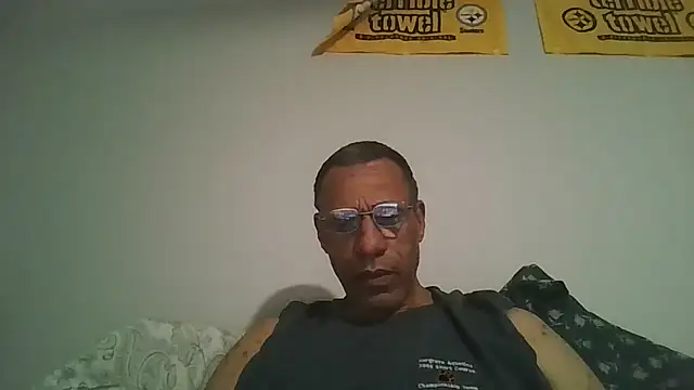 swimmer2496 online show from February 7, 2026, 7:23 am