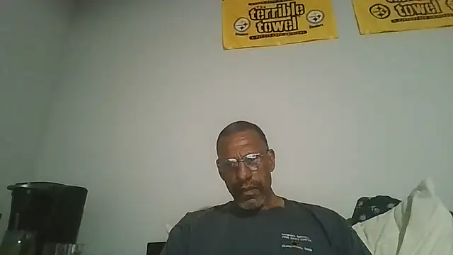 swimmer2496 online show from July 12, 2026, 6:04 am