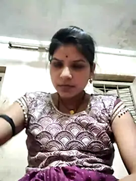 Snapshot of Radha_hot chatting on June 26, 2026, 5:17 pm Radha hot online show from June 26, 2026, 5:17 pm