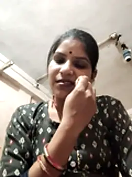 Snapshot of Radha_hot chatting on July 7, 2026, 4:11 pm Radha hot online show from July 7, 2026, 4:11 pm