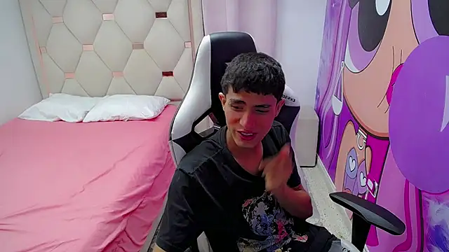 Snapshot of Akyra_latinn chatting on February 16, 2026, 11:50 am Akyra latinn online show from February 16, 2026, 11:50 am