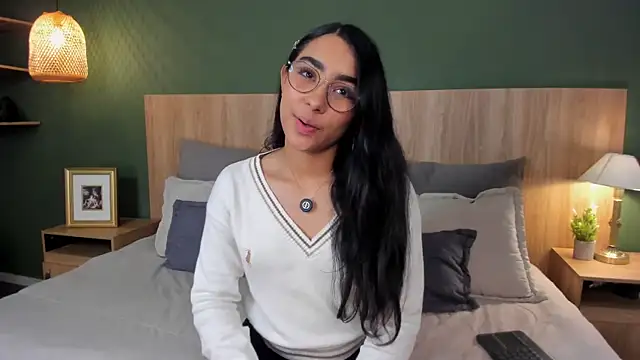 scarlett25   online show from March 5, 2026, 8:05 pm