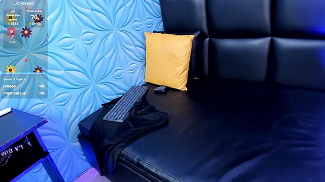sky velvet online show from April 29, 2026, 5:52 pm