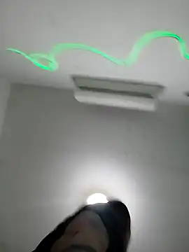 Snapshot of MRdxxx444 chatting on March 11, 2026, 4:24 pm MRdxxx444 online show from March 11, 2026, 4:24 pm