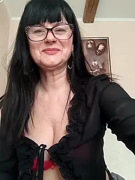 AliceSwan57 online show from February 2, 2026, 11:42 am