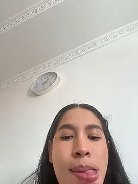 JuliaaVega online show from July 28, 2026, 6:07 pm