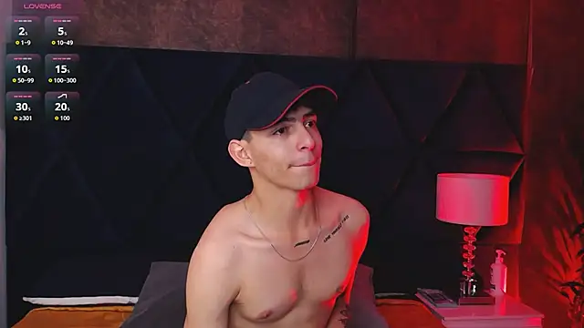 Logan Woods online show from March 4, 2026, 11:16 am