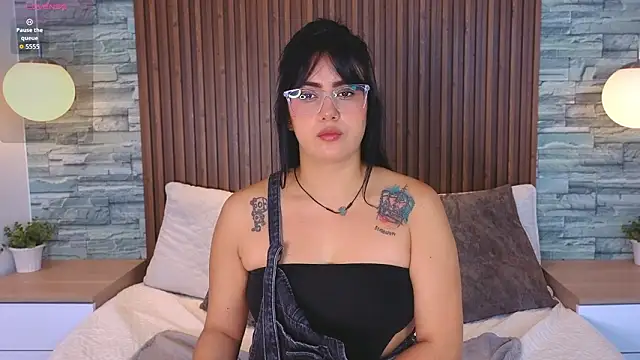 Snapshot of vicky_grey chatting on February 18, 2026, 12:34 pm vicky grey online show from February 18, 2026, 12:34 pm