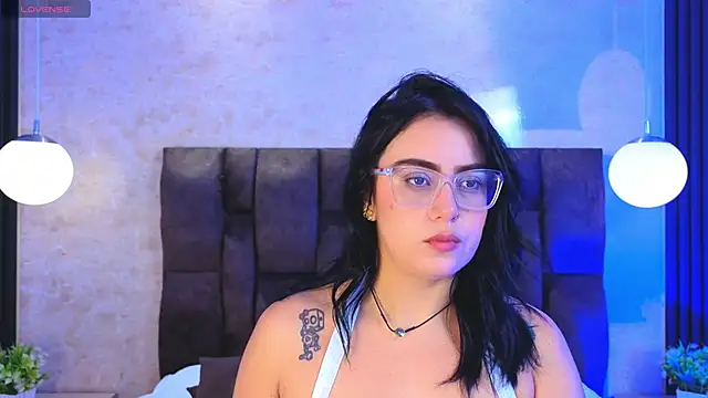 Snapshot of vicky_grey chatting on March 8, 2026, 12:53 pm vicky grey online show from March 8, 2026, 12:53 pm