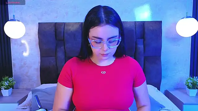 vicky grey online show from June 27, 2026, 11:48 am