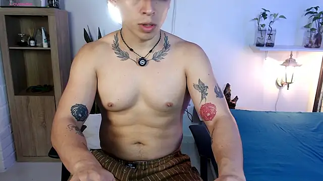 Magnuz Col online show from May 26, 2026, 3:24 am