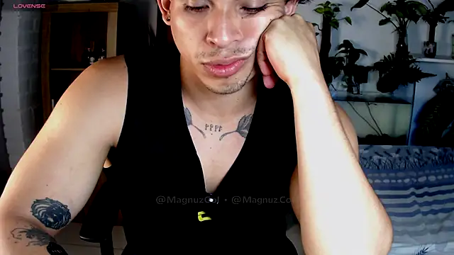 Magnuz Col online show from July 5, 2026, 3:56 am