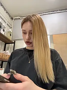 DayaFoxy online show from March 19, 2026, 1:15 pm