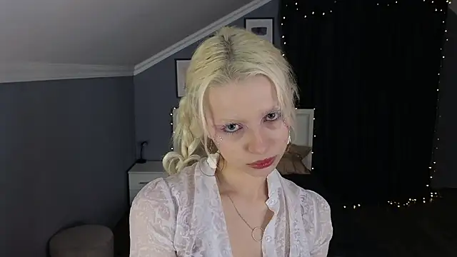 Naomi Demio online show from February 19, 2026, 9:16 am