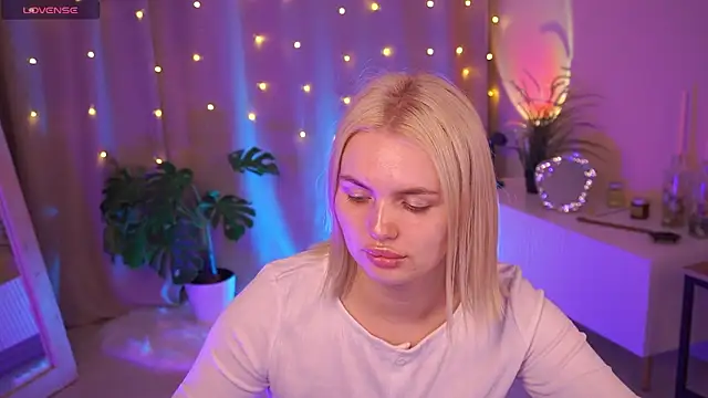 AmeliaWeells online show from March 12, 2026, 4:07 am