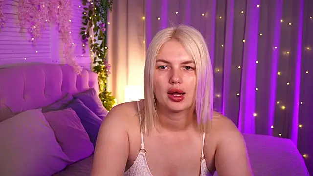 AmeliaWeells online show from June 13, 2026, 2:20 am