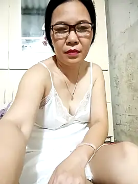 Snapshot of Nuna_689 chatting on May 23, 2026, 2:43 pm Nuna 689 online show from May 23, 2026, 2:43 pm