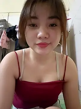 Snapshot of Pinks_cool chatting on April 14, 2026, 5:08 pm Pinks cool online show from April 14, 2026, 5:08 pm