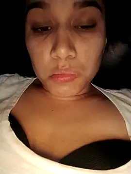 Snapshot of danagon16 chatting on February 27, 2026, 6:24 am danagon16 online show from February 27, 2026, 6:24 am