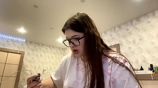  MaryLove  online show from March 2, 2026, 4:25 pm