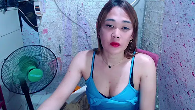 Snapshot of JuicyFoxCock chatting on August 3, 2026, 10:32 am JuicyFoxCock online show from August 3, 2026, 10:32 am