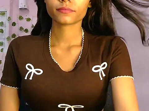 Snapshot of angelpriya_ chatting on May 5, 2026, 1:52 pm angelpriya online show from May 5, 2026, 1:52 pm