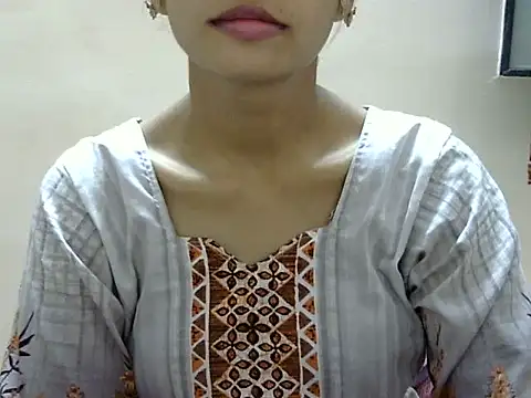 Snapshot of Kulsum_S chatting on June 2, 2026, 1:24 pm Kulsum S online show from June 2, 2026, 1:24 pm